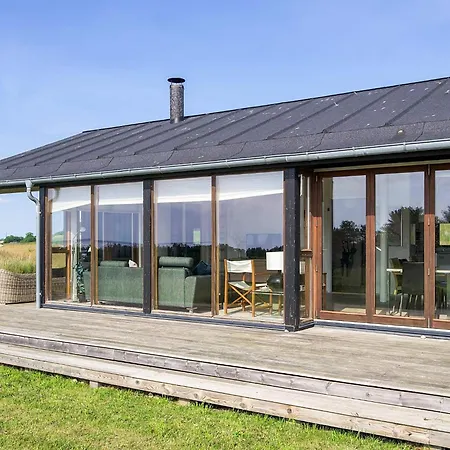 8 Person In Store Fuglede-by Traum *
